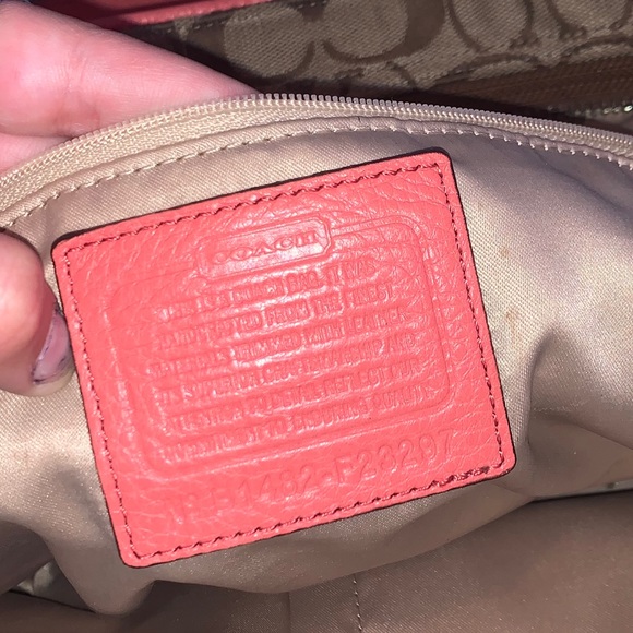 Authentic coach purse - Picture 3 of 4